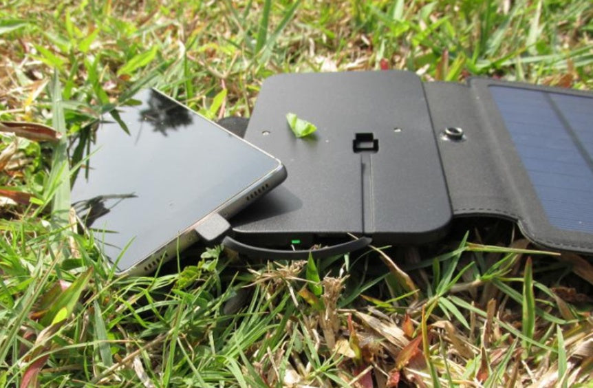 Folding Solar Charger Pocket direct charging mobile power supply